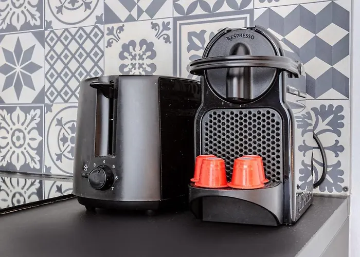 Beautiful Cozy 2p - 12th Apartment